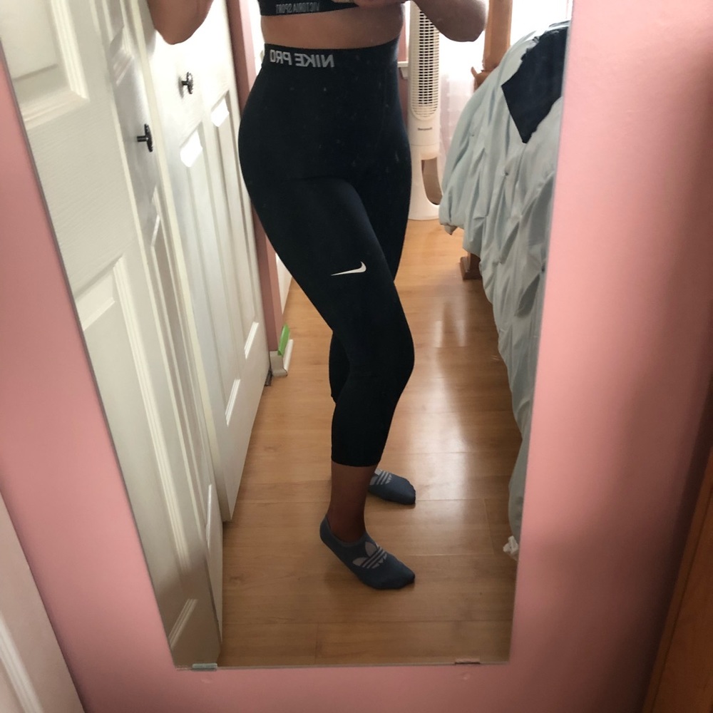 Nike Go Pro leggings & Nike Sweater